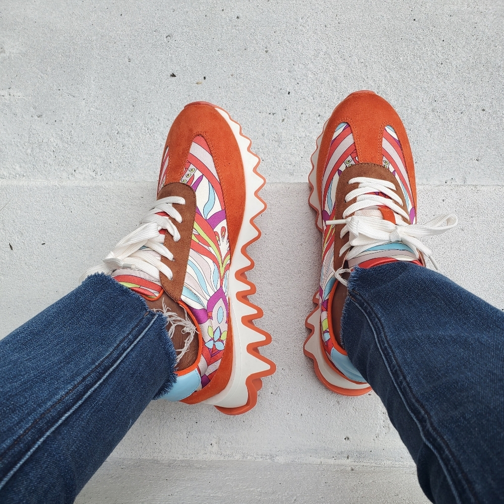 Sneakers - Picture 4 of 5
